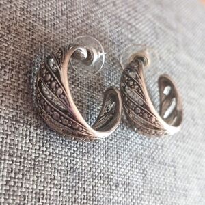 90s Silvertone Hoops w/ Design - Pre-loved (1")